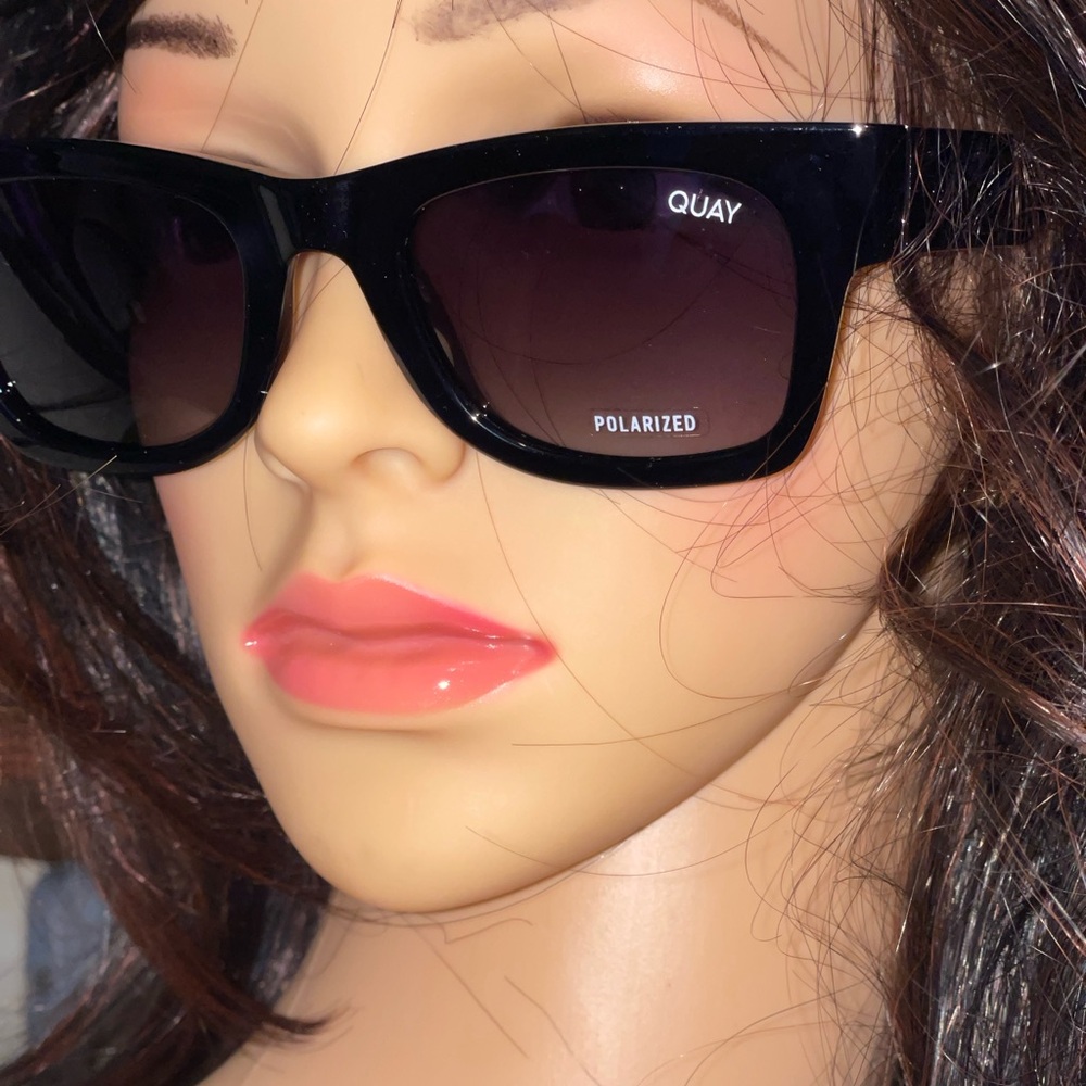 QUAY AUSTRALIA Makin Moves In Black/Smoke 100% Polarized - Picture 3 of 13
